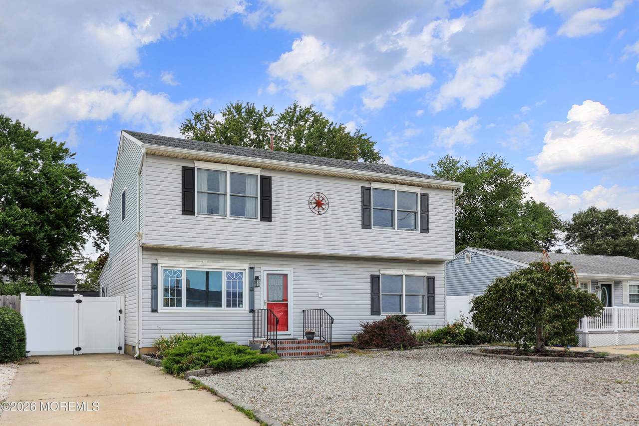 737 Tunney Point Drive - Photo 1