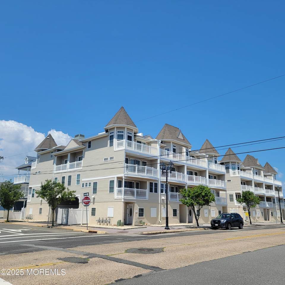 1301 Boulevard - Photo 1