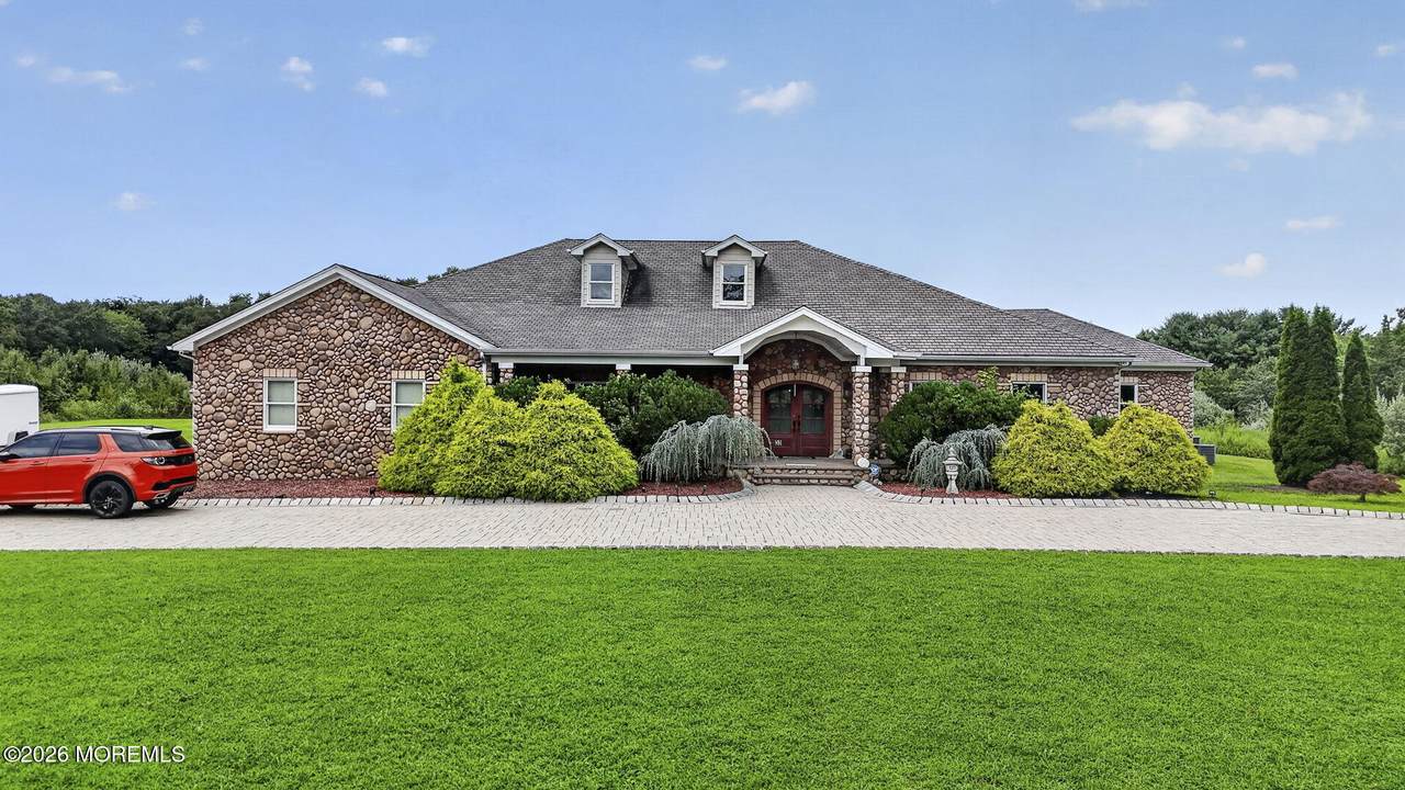 33 Parkside Way - Photo 1