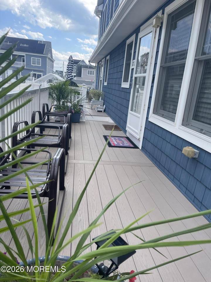 17 2nd Avenue - Photo 1