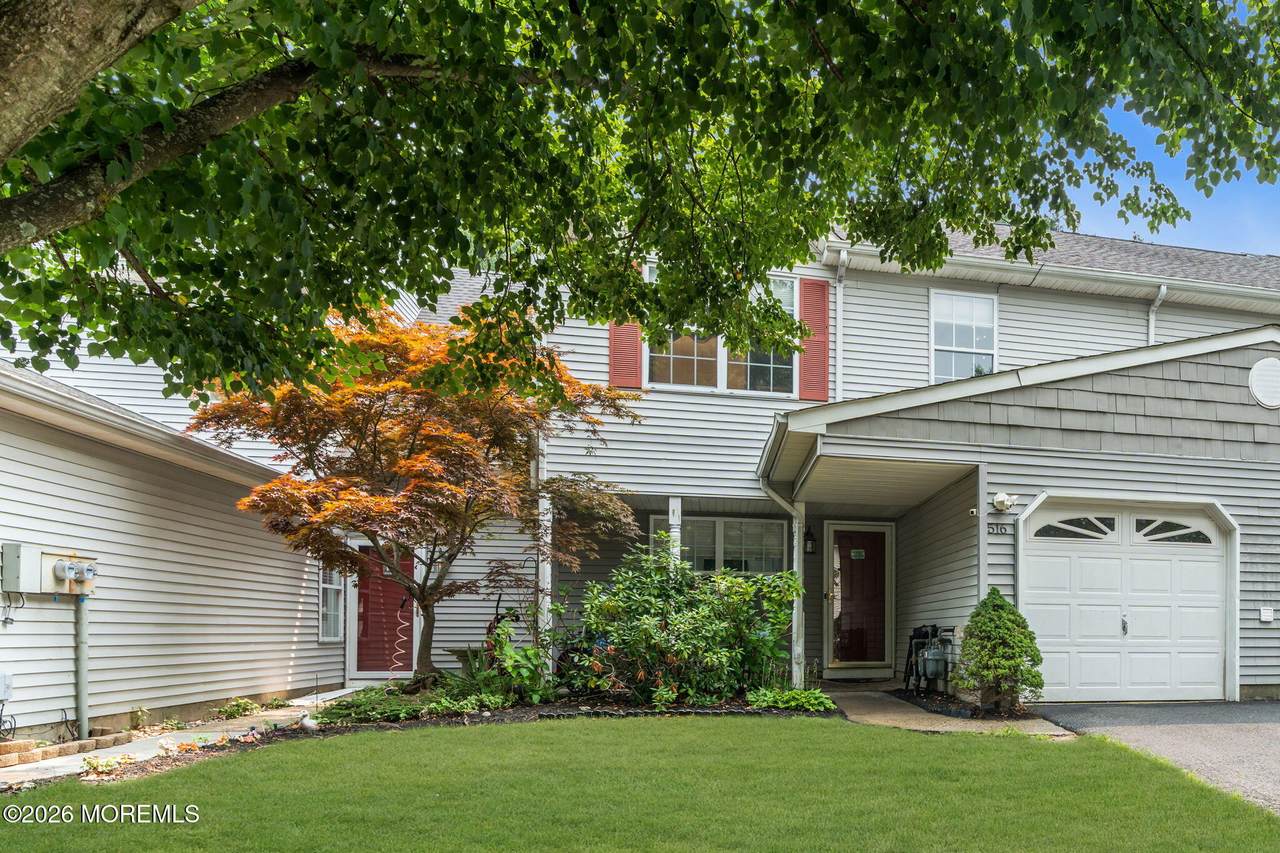 516 Woodbine Lane - Photo 1