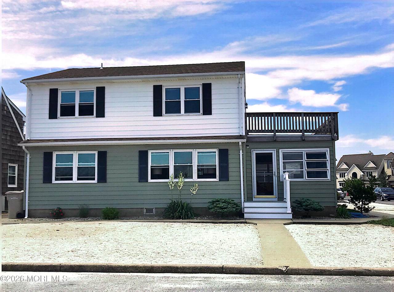 331 Roberts Avenue - Photo 1