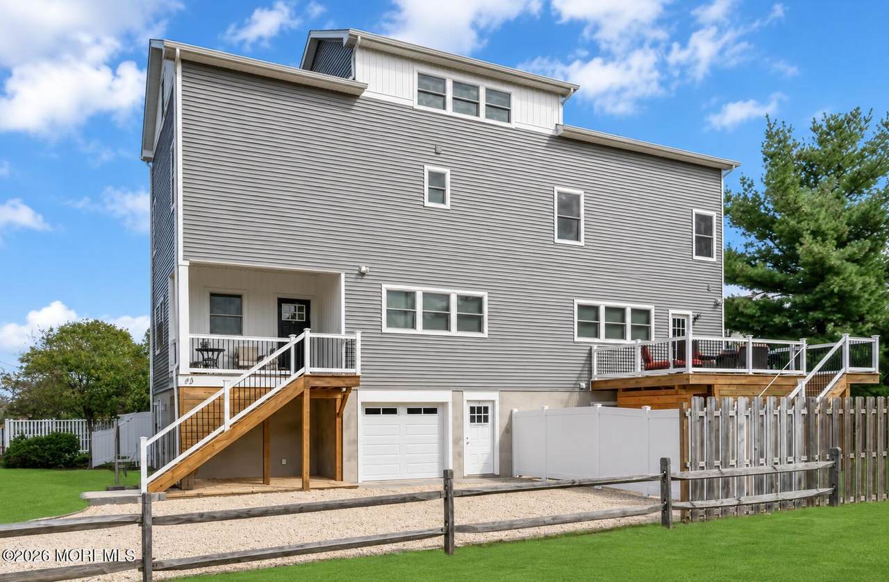 46 Hudson Avenue - Photo 1