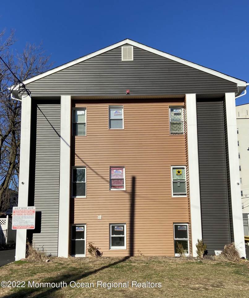 407 8th Avenue - Photo 1