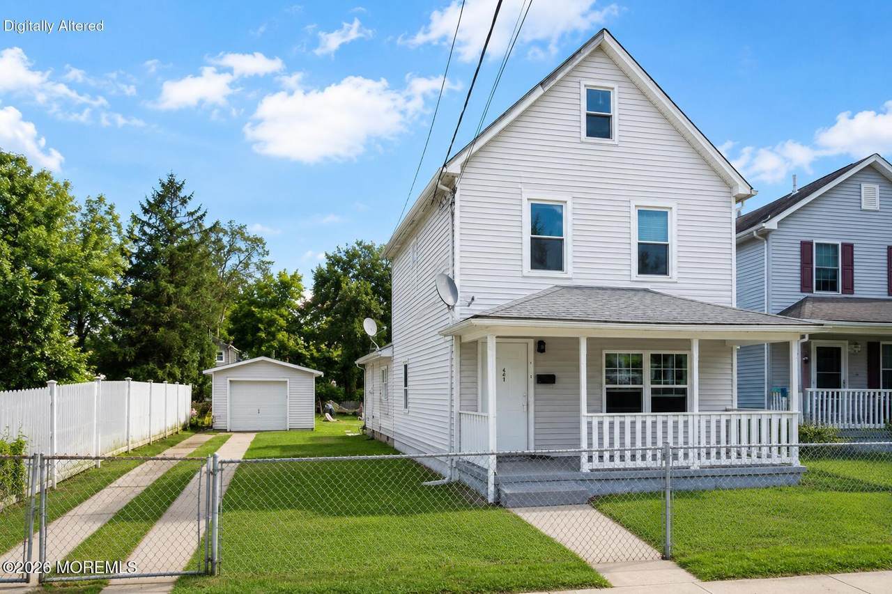 404 Fisher Avenue - Photo 1