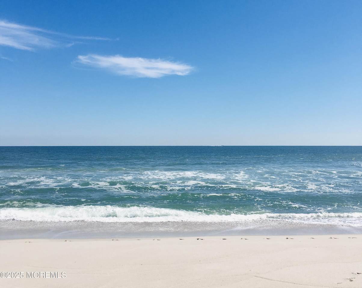 https://bt-photos.global.ssl.fastly.net/monmouth/1280_boomver_2_22627599-2.jpg