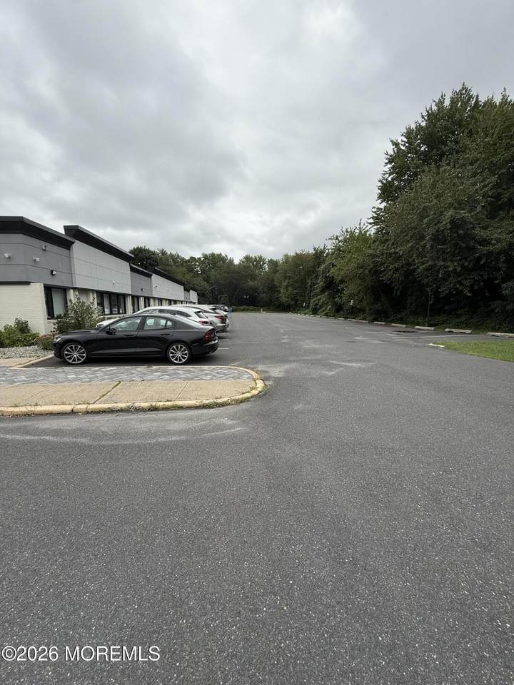 https://bt-photos.global.ssl.fastly.net/monmouth/1280_boomver_1_22627639-2.jpg