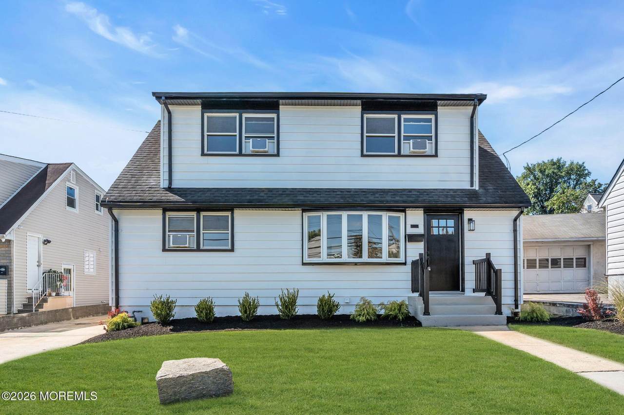 552 Ridgeway Avenue - Photo 1