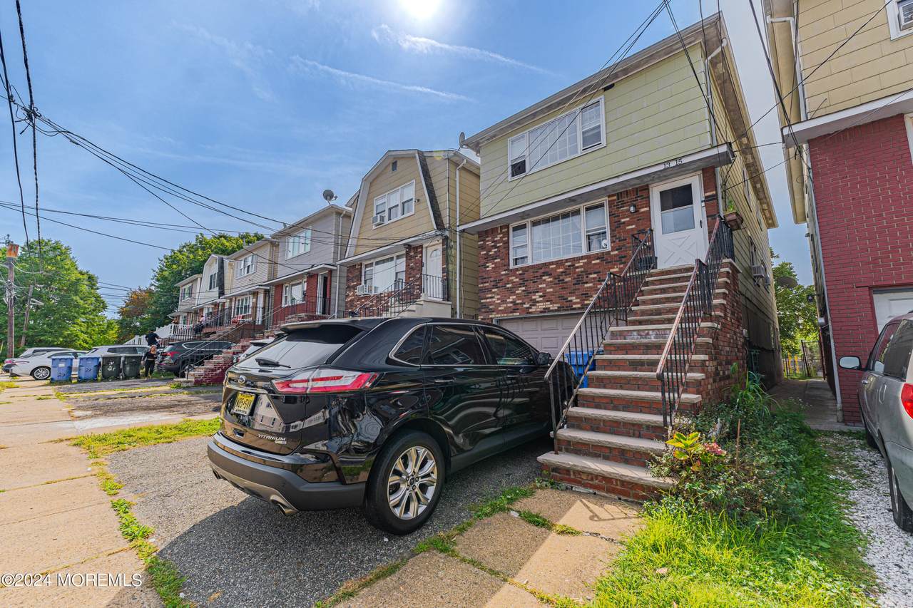 15 Dino Drive - Photo 1
