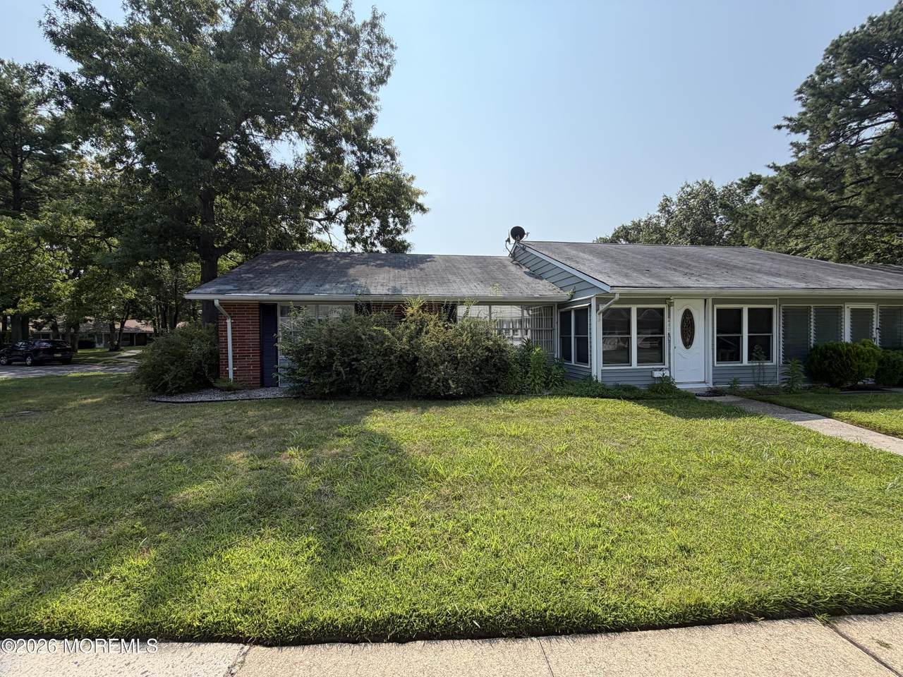 https://bt-photos.global.ssl.fastly.net/monmouth/1280_boomver_1_22629584-2.jpg