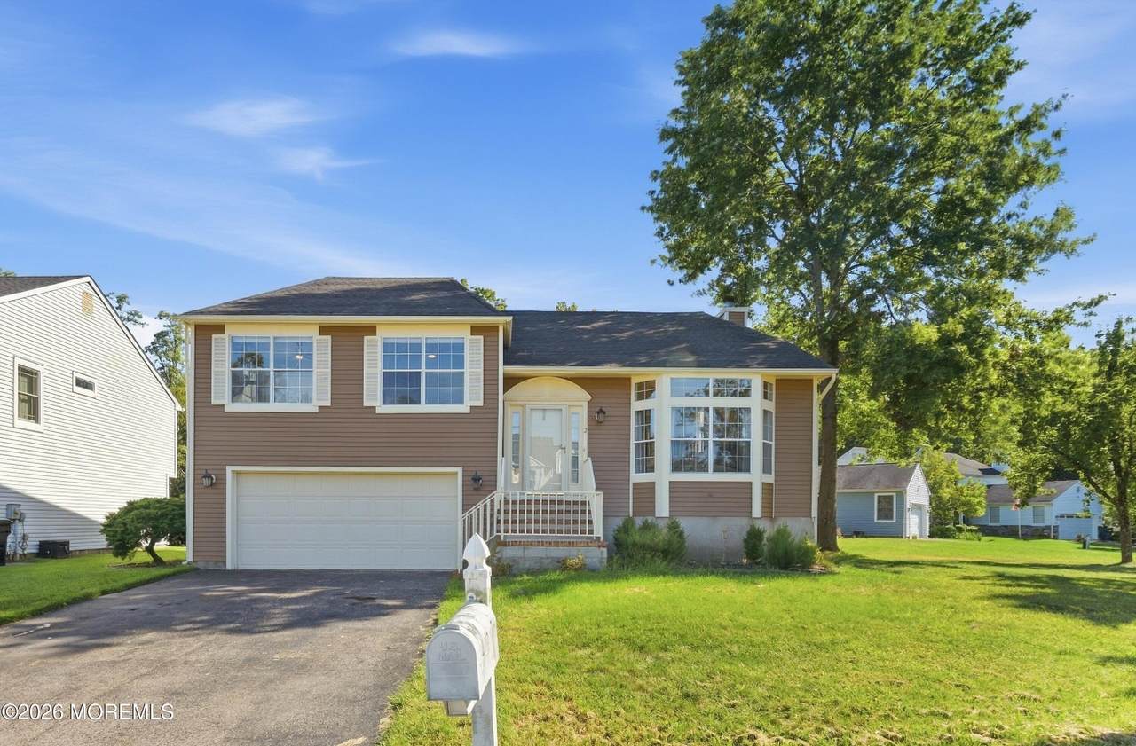 2 Honey Locust Lane - Photo 1