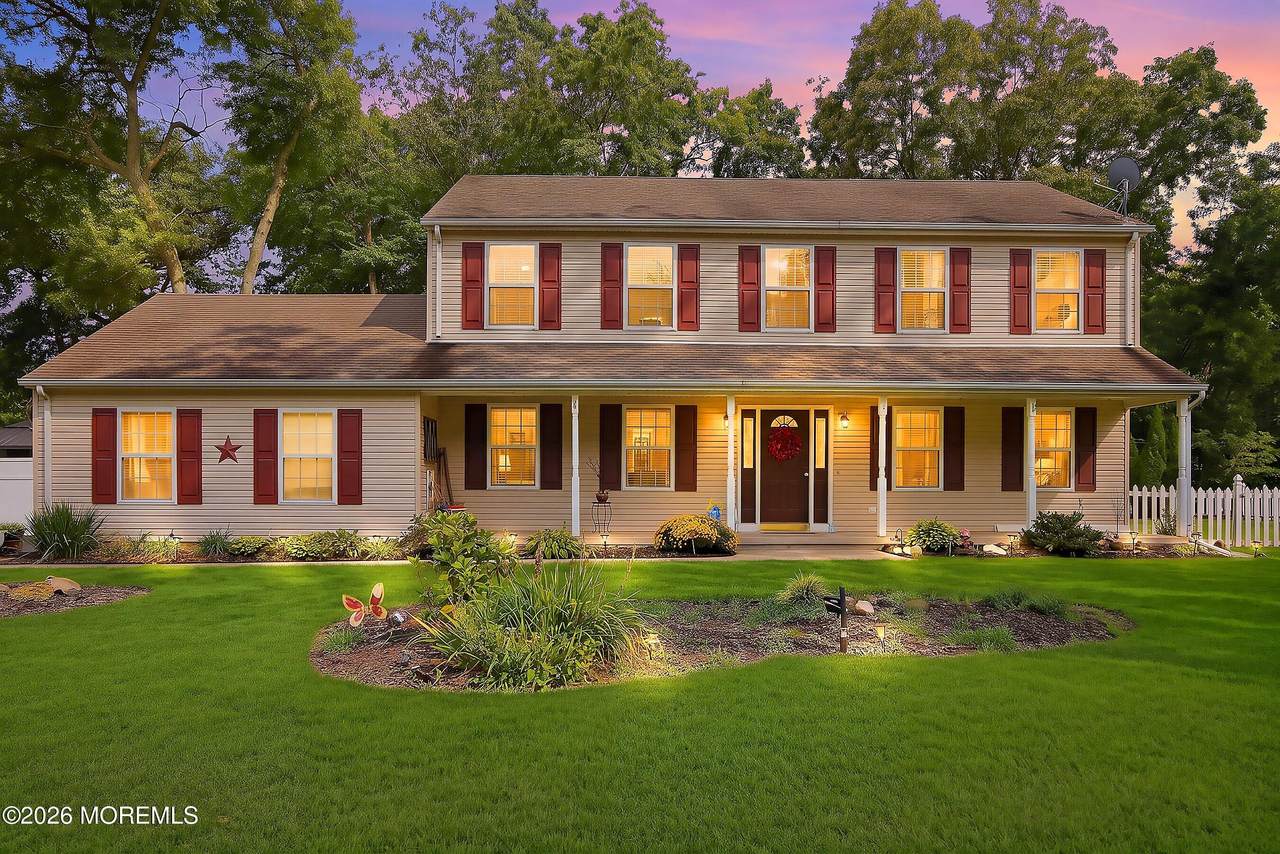 740 Evans Street - Photo 1