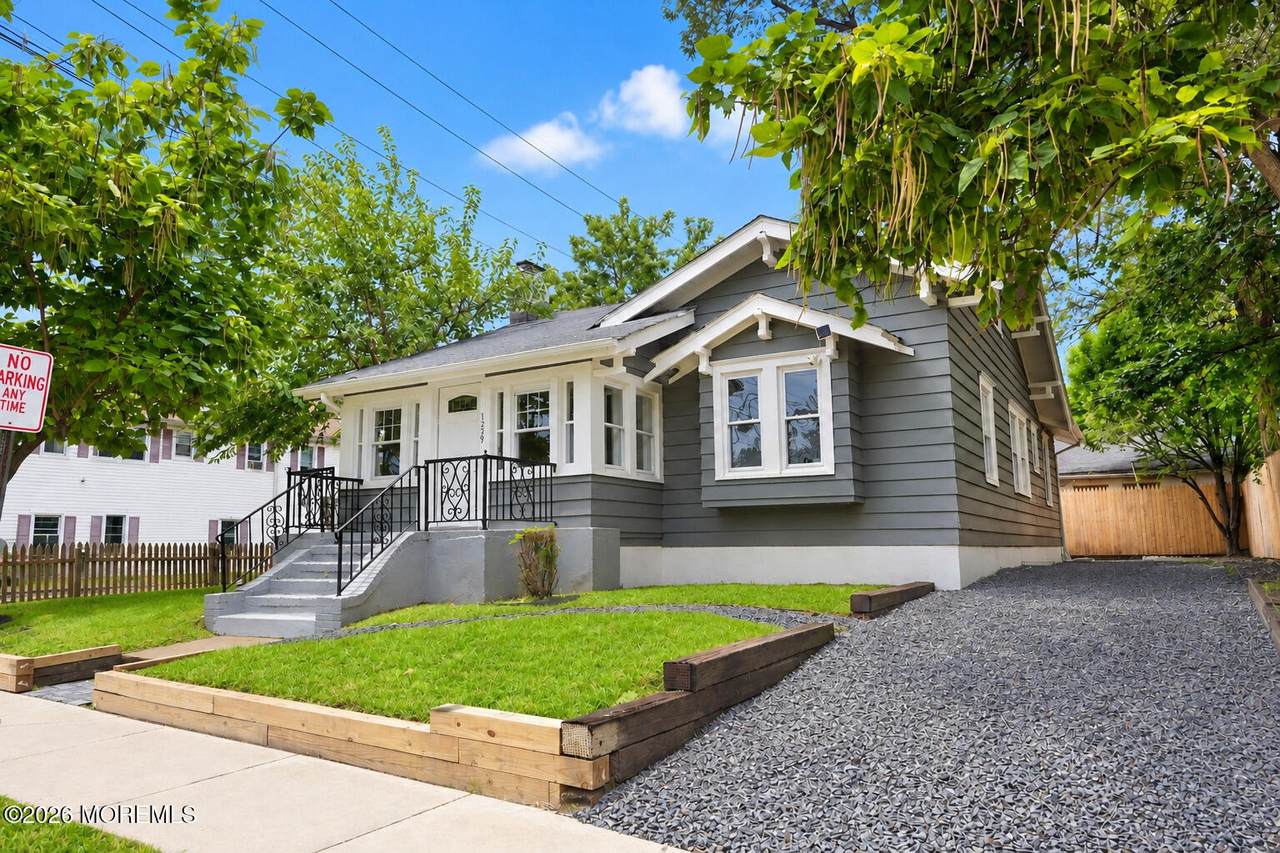 1239 Monroe Avenue - Photo 1