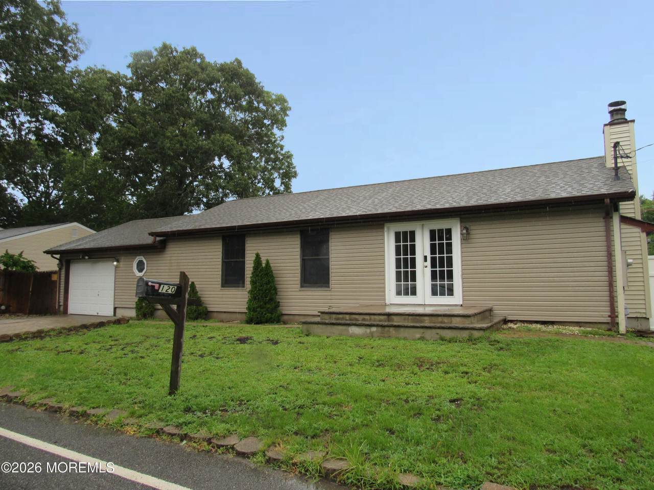120 Bay Way - Photo 1