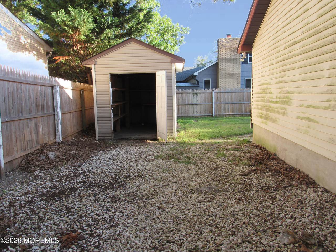 https://bt-photos.global.ssl.fastly.net/monmouth/1280_boomver_1_22630120-2.jpg