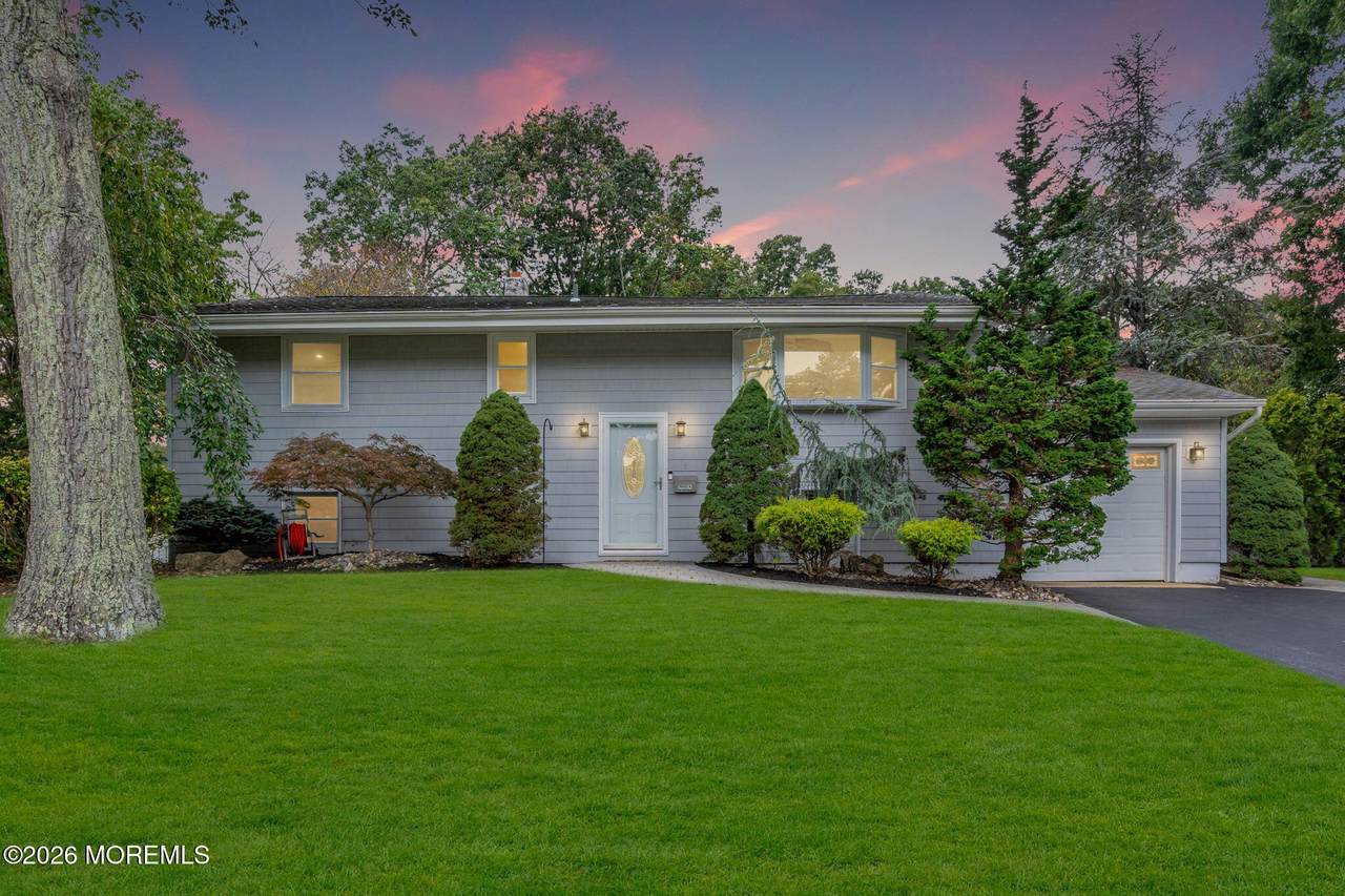 9 Kensington Drive - Photo 1