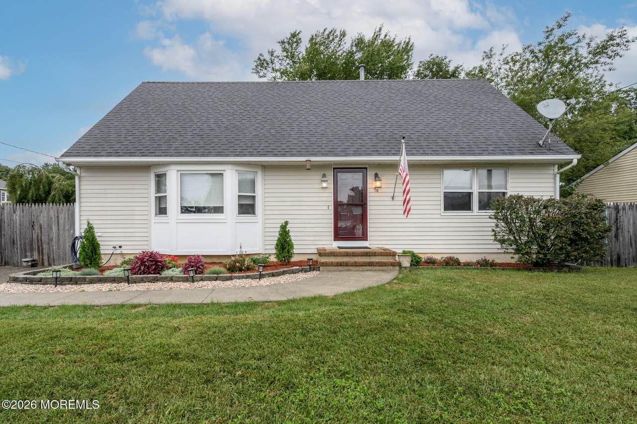 54 Spruce Street - Photo 1