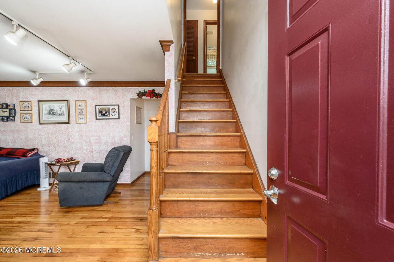 https://bt-photos.global.ssl.fastly.net/monmouth/1280_boomver_1_22630260-2.jpg