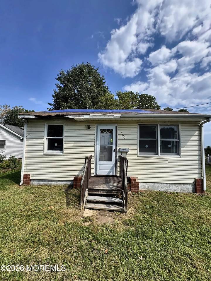 460 Netherwood Drive - Photo 1