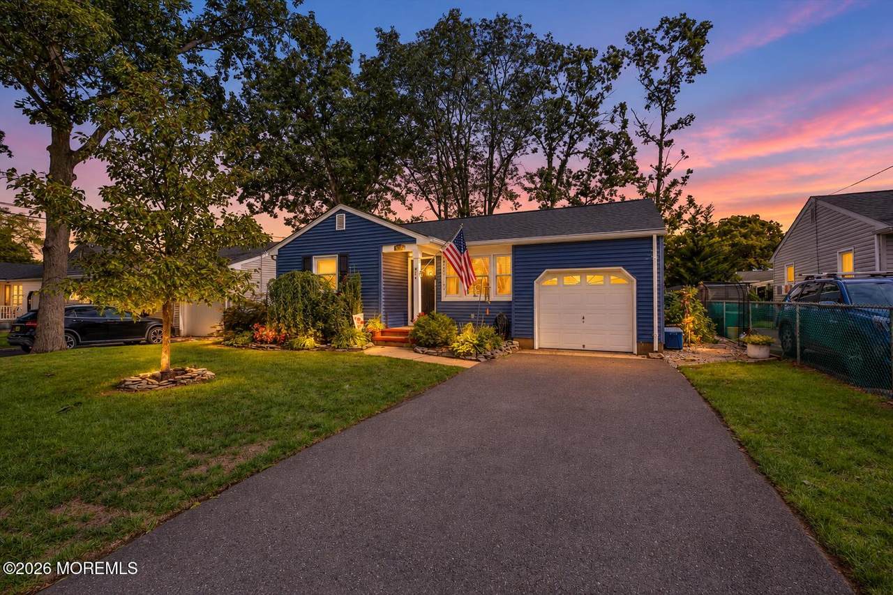 606 Highland Drive - Photo 1