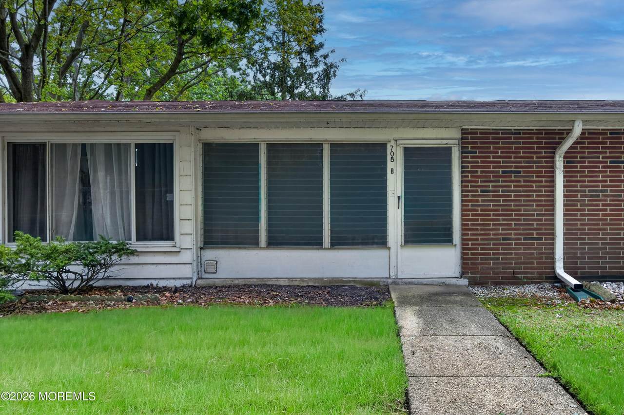 708B Plymouth Drive - Photo 1