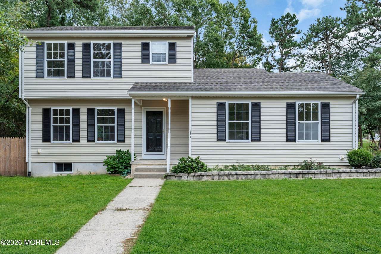 579 Coral Lane - Photo 1