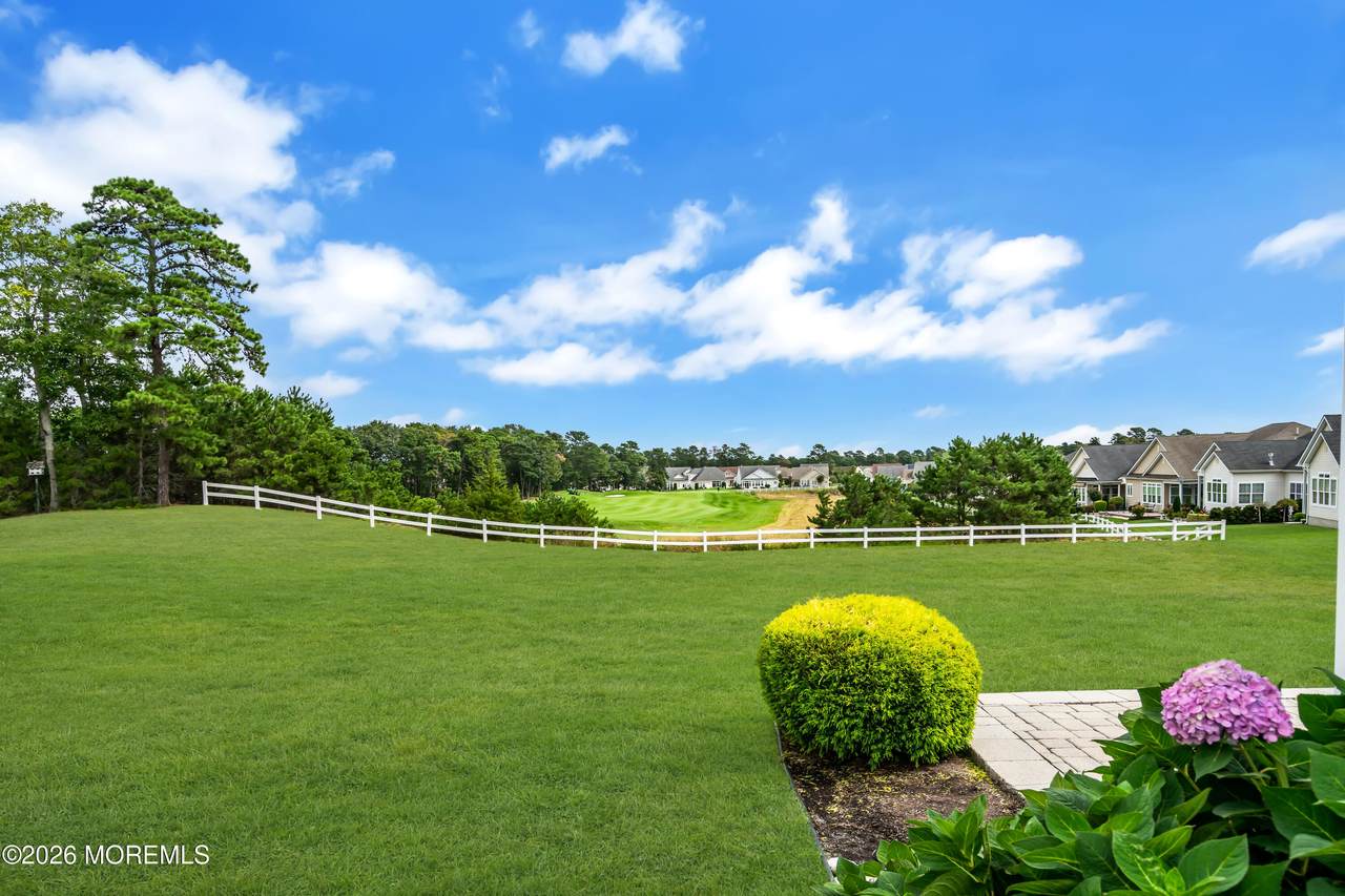 4 Bay Head Court - Photo 1