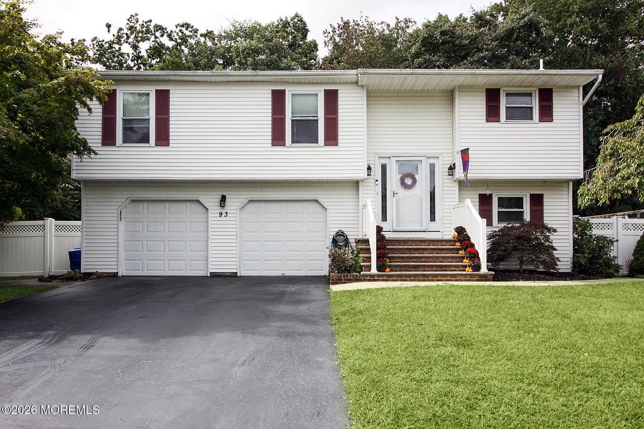 93 Starlight Road - Photo 1