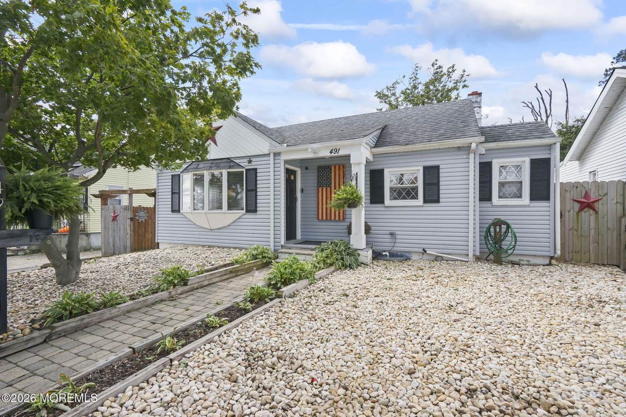 491 Netherwood Drive - Photo 1