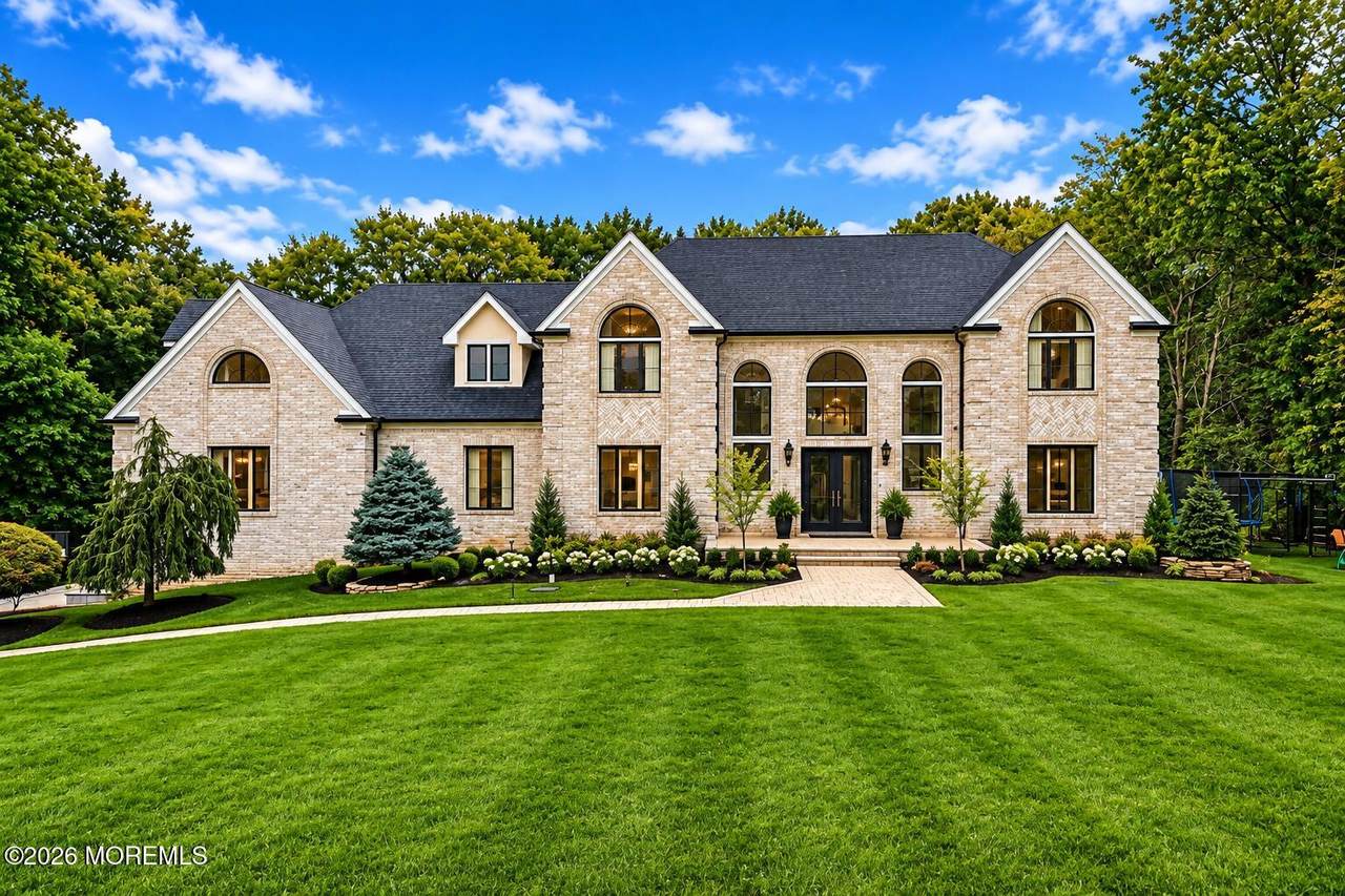 5 Grand Court - Photo 1