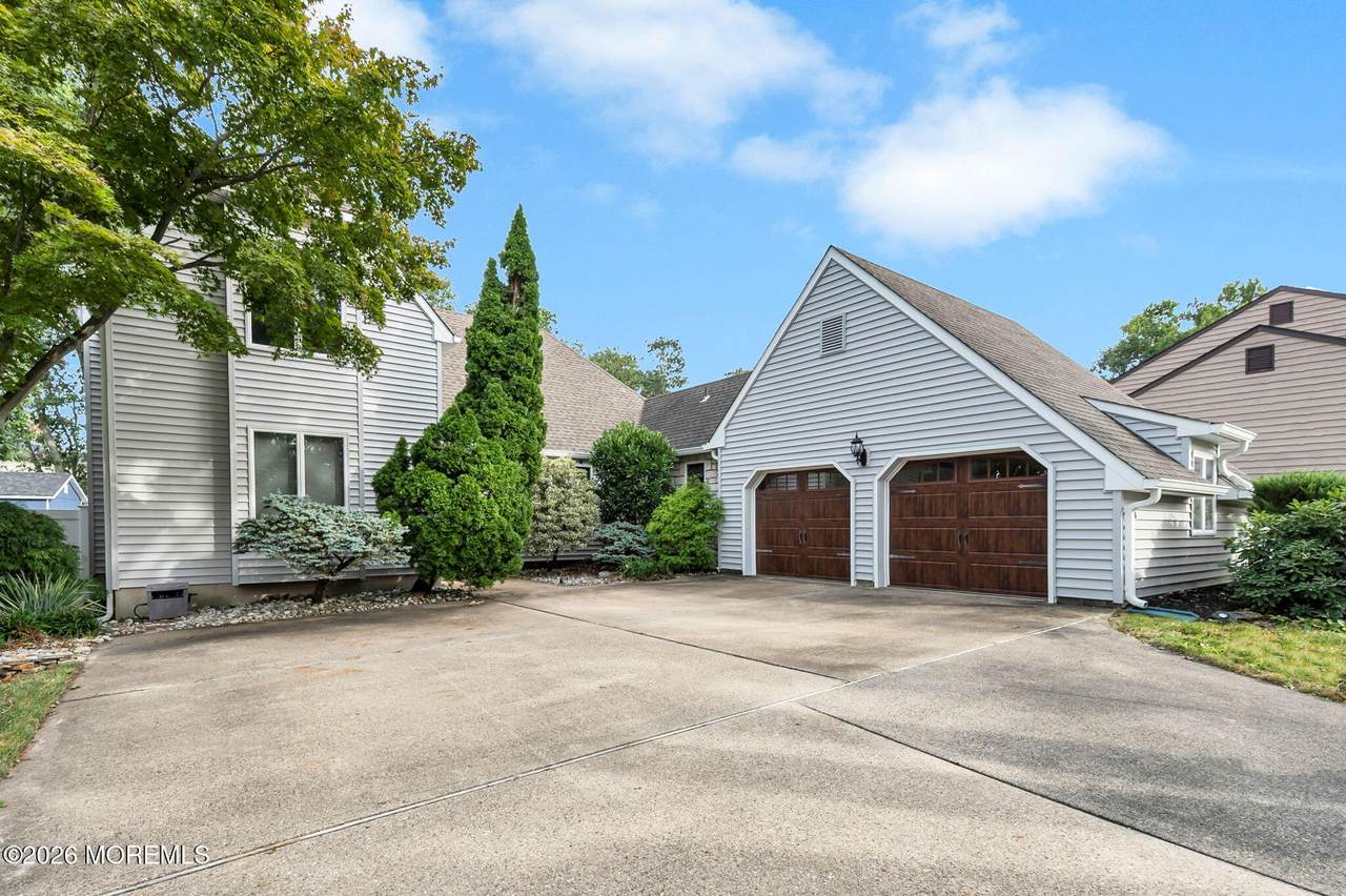 883 Goose Creek Road - Photo 1