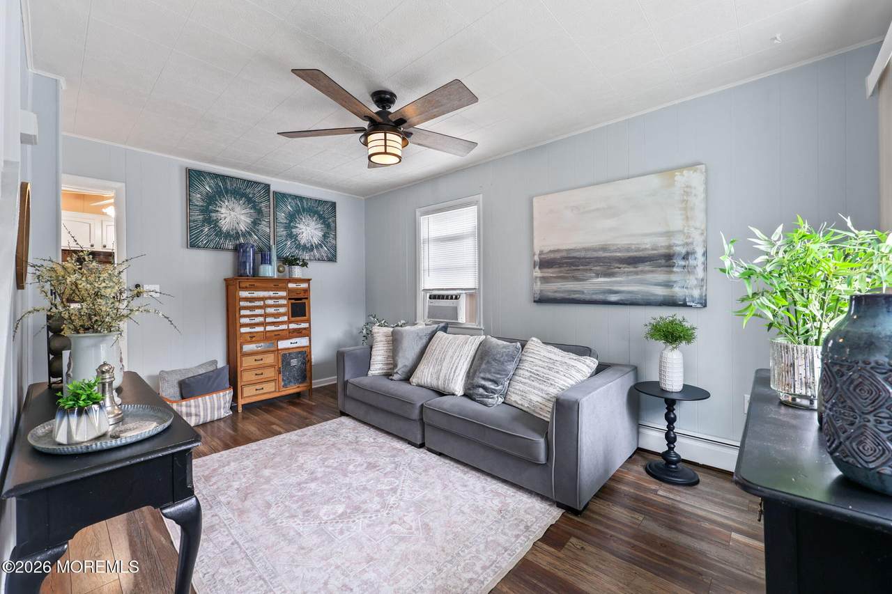13 Sidney Terrace - Photo 1