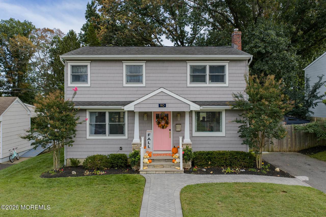 90 Hillside Street - Photo 1