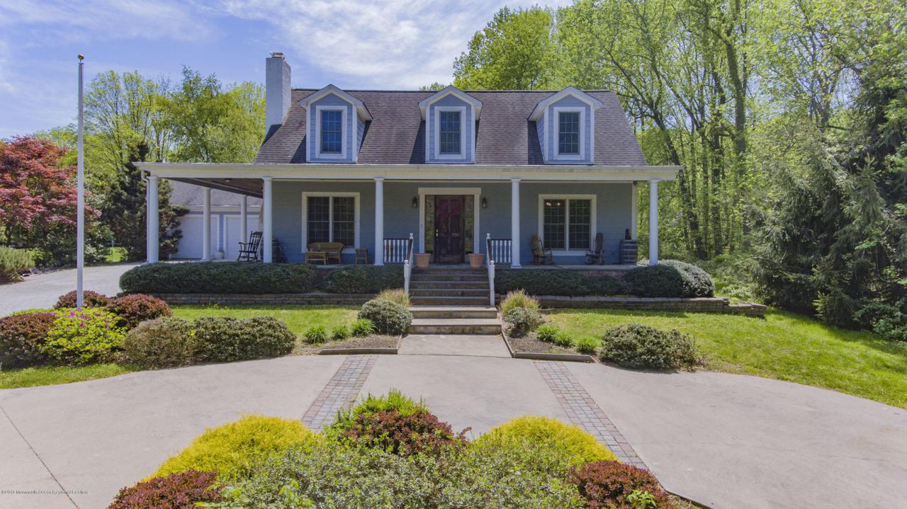 19 Clover Hill Lane - Photo 1
