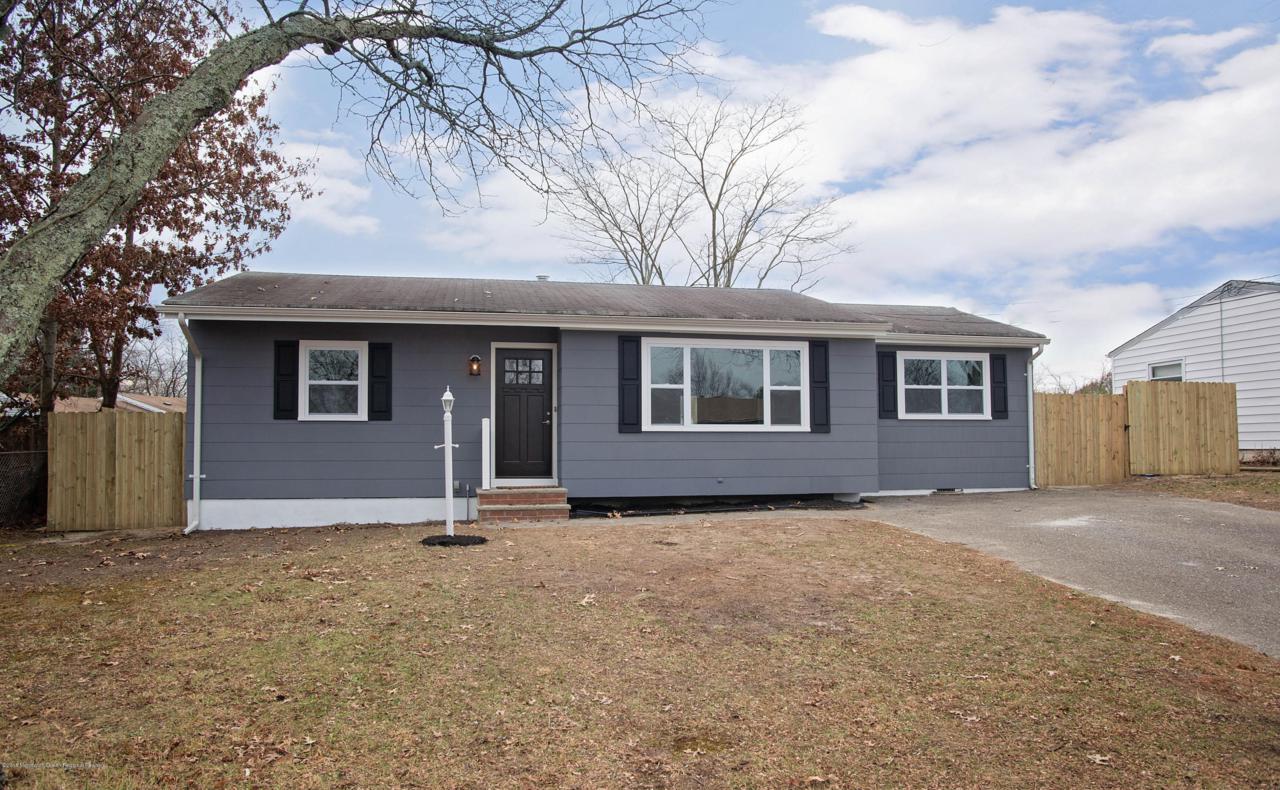 1239 Lee Terrace - Photo 1