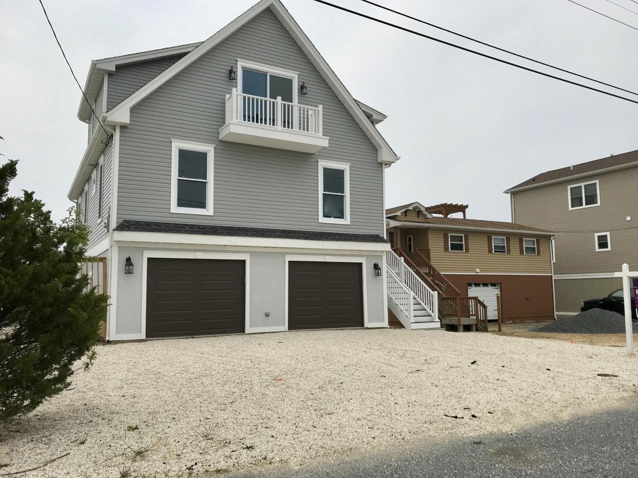 352 Kingfisher Road - Photo 1