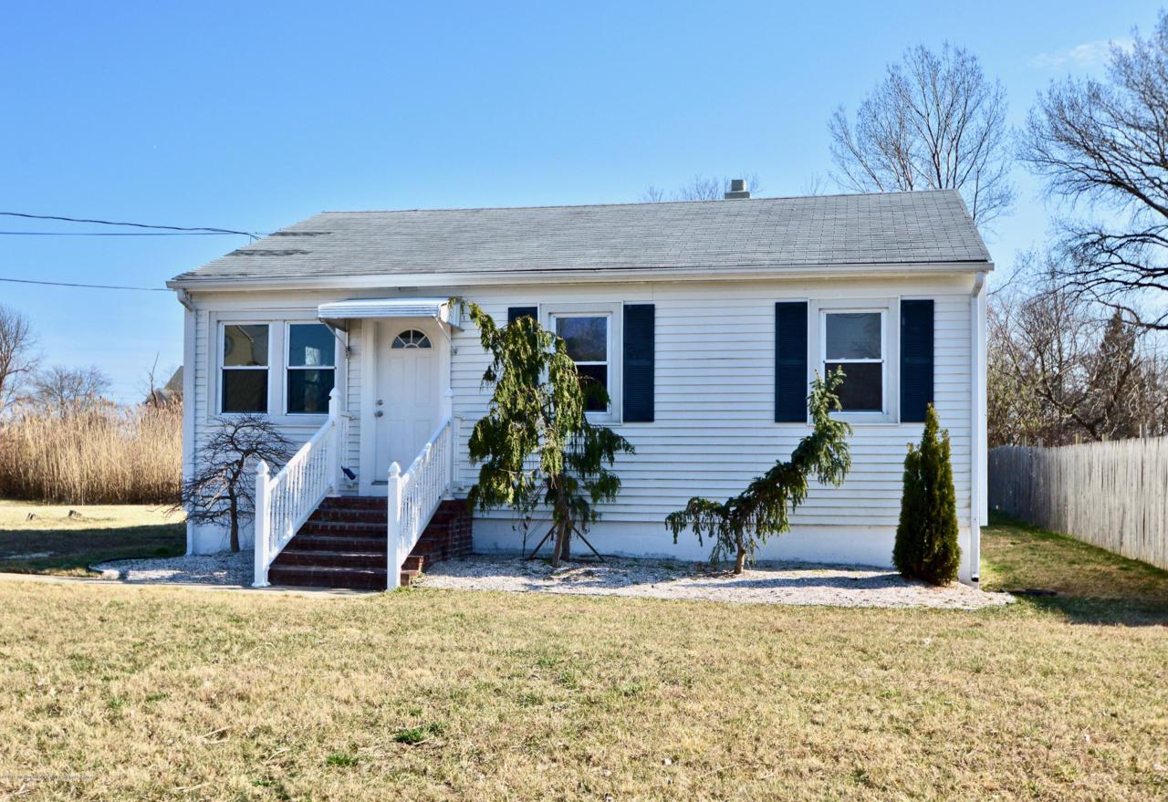 816 Holly Boulevard - Photo 1