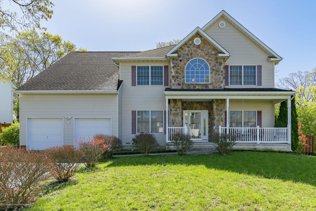 23 Regina Drive - Photo 1