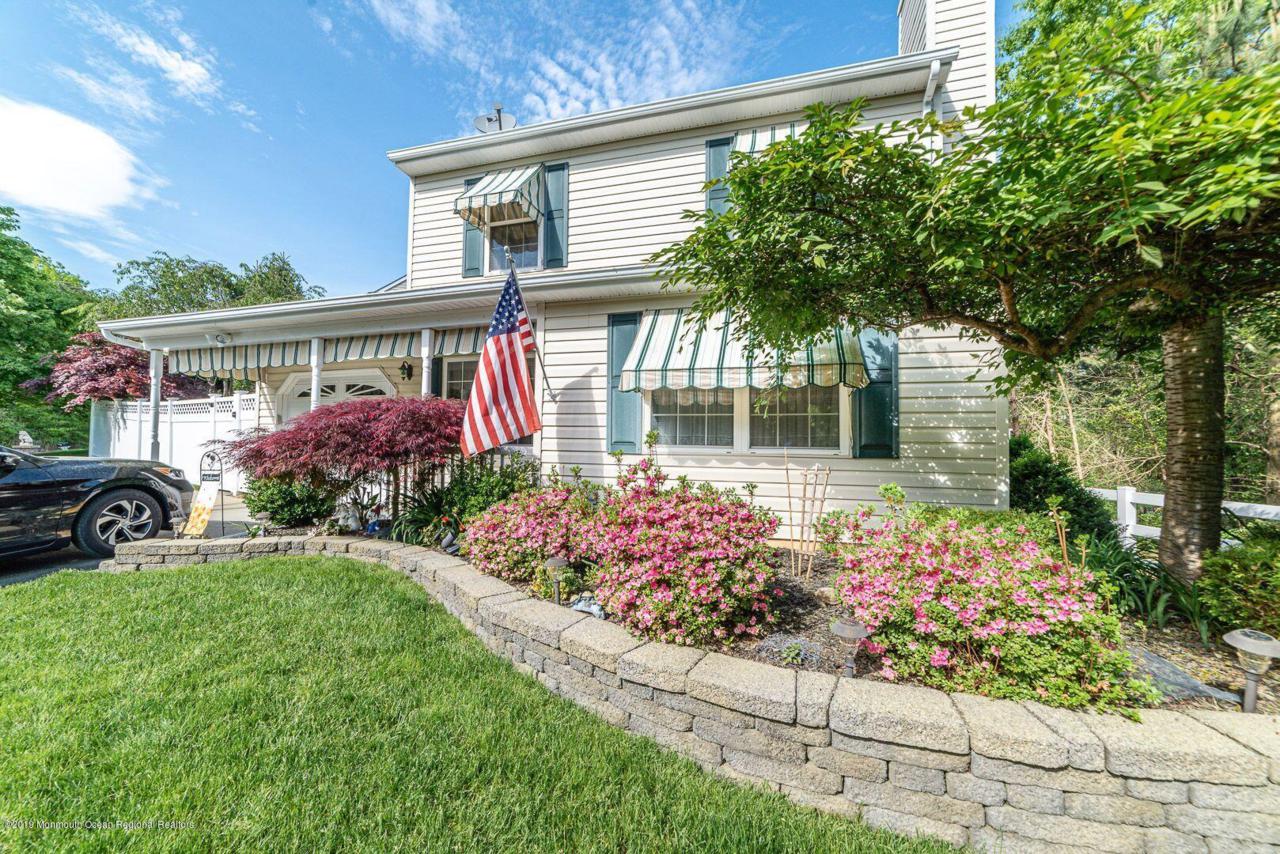 452 Vista Court - Photo 1