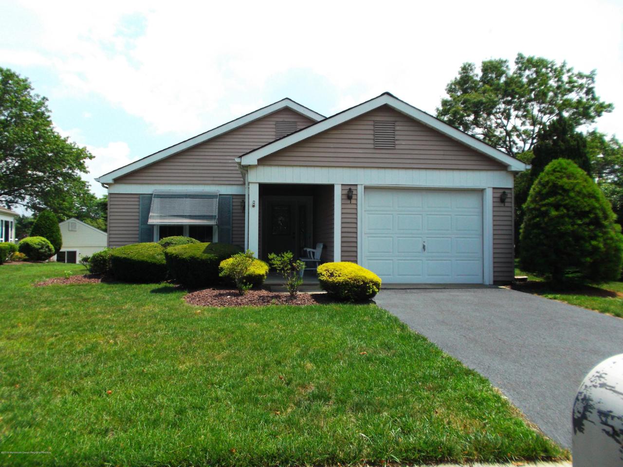 30 Knoll Circle - Photo 1