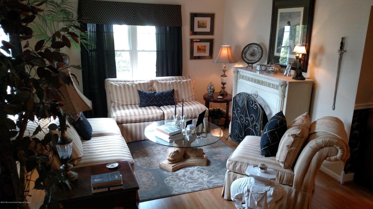 5 Sutton Drive - Photo 1