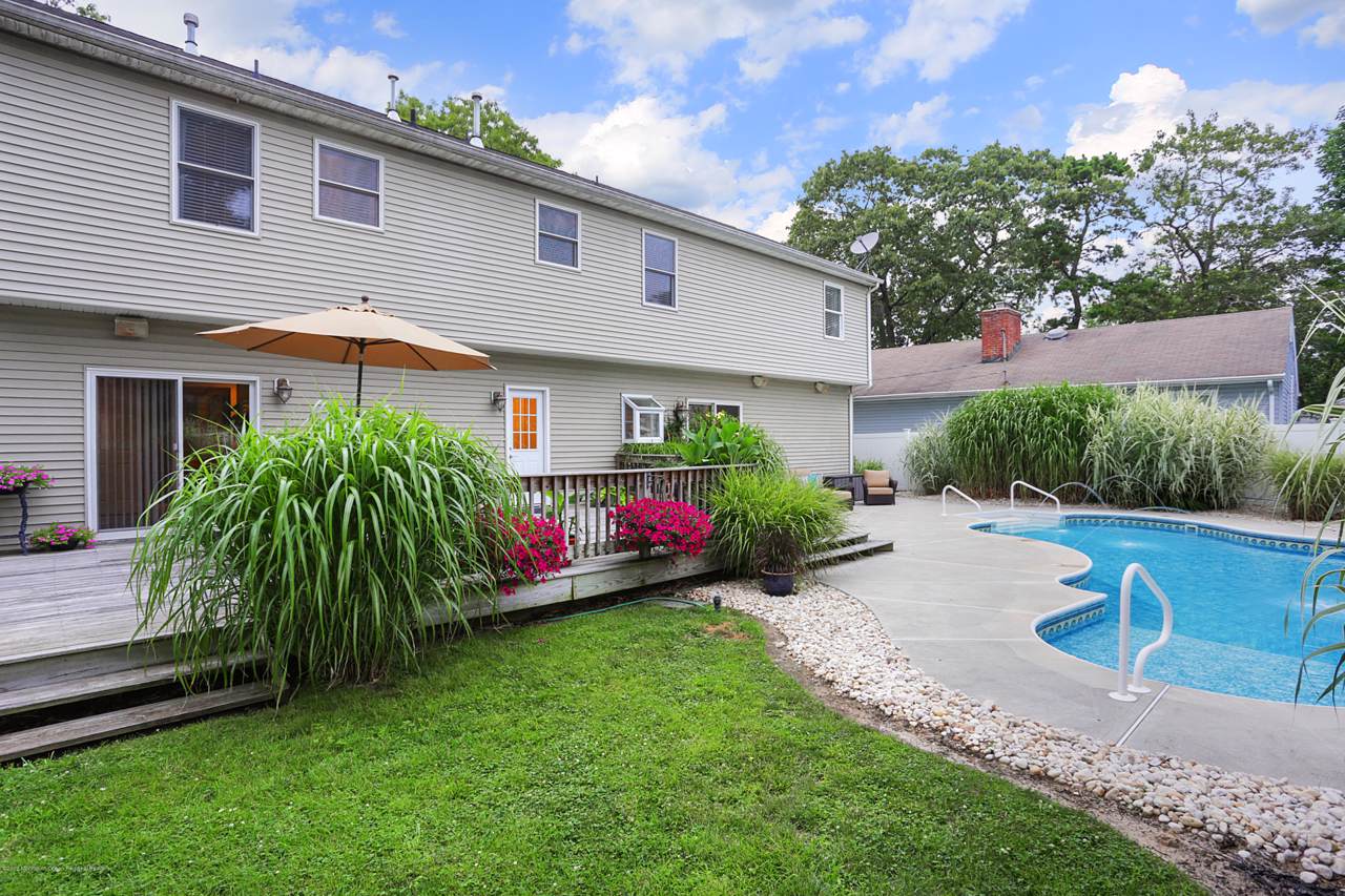 428 19th Avenue - Photo 1