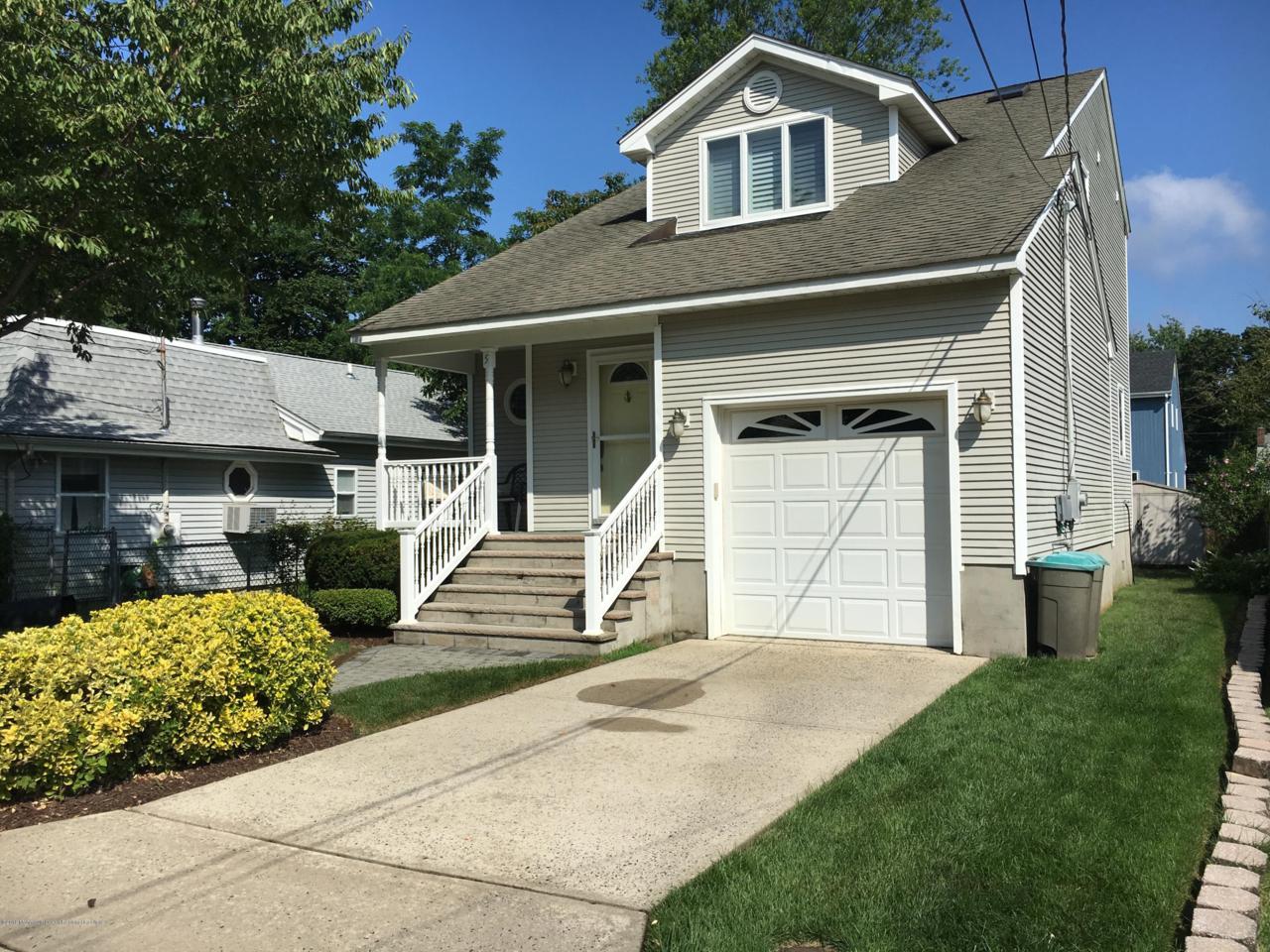 5 Maplewood Avenue - Photo 1