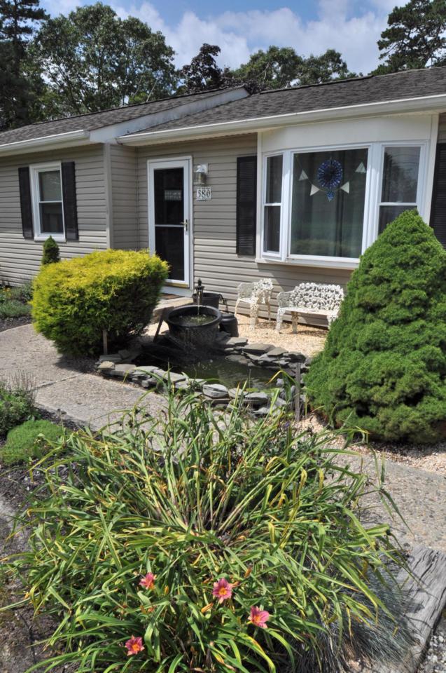 380 Hayes Avenue - Photo 1