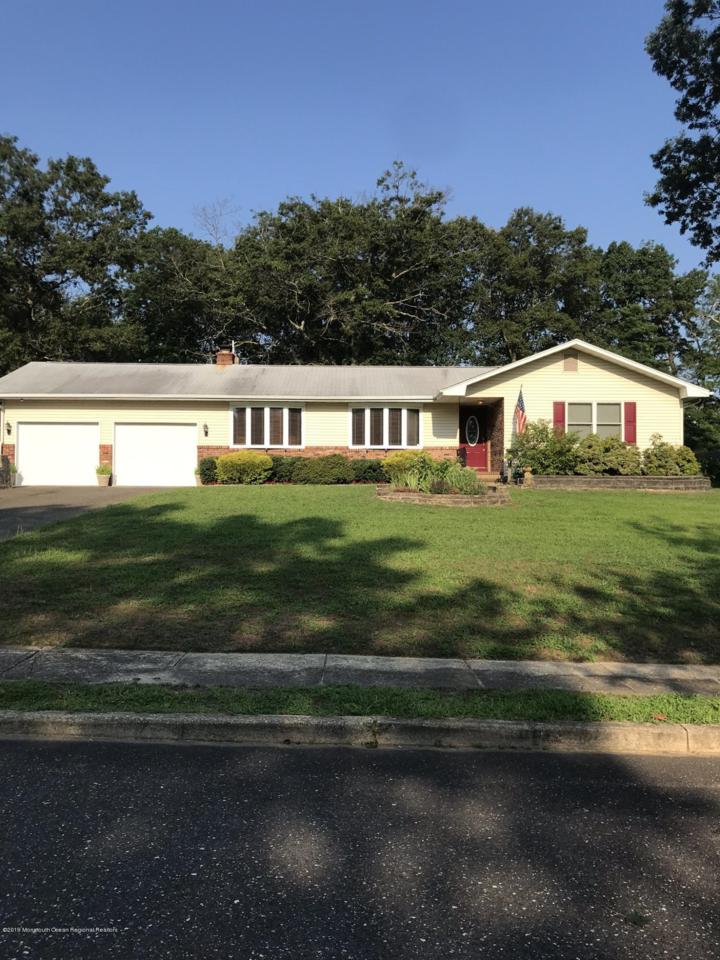 9 Westwood Drive - Photo 1