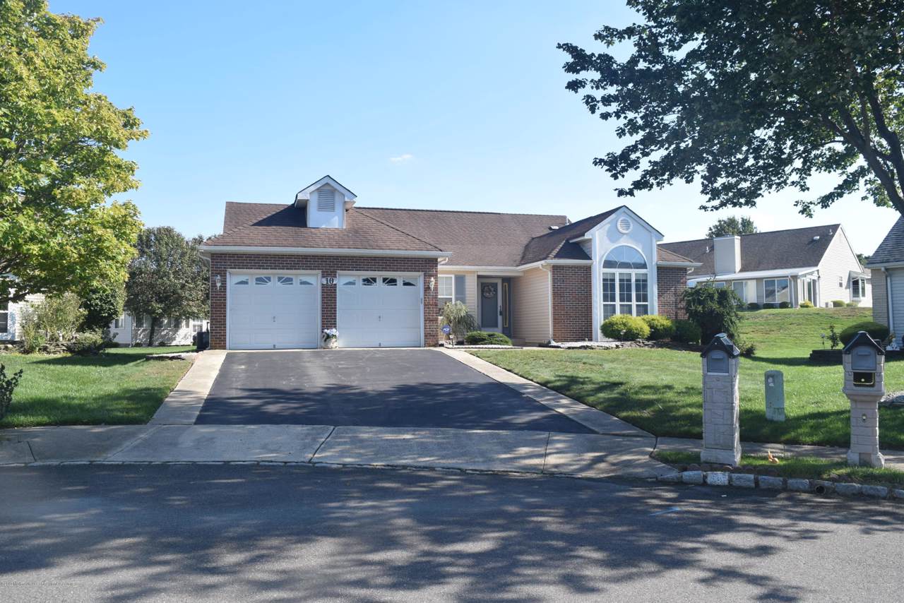 10 Plymouth Court - Photo 1