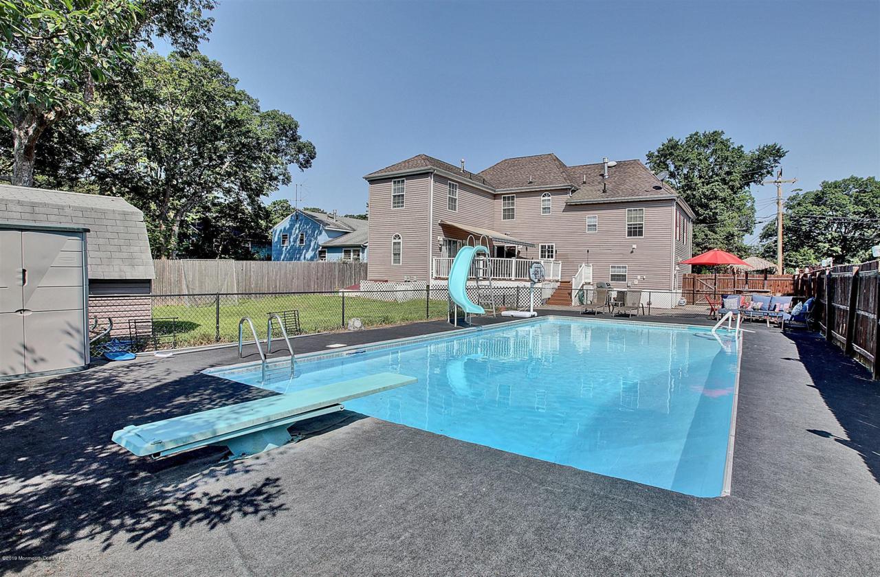 106 Colonial Drive - Photo 1