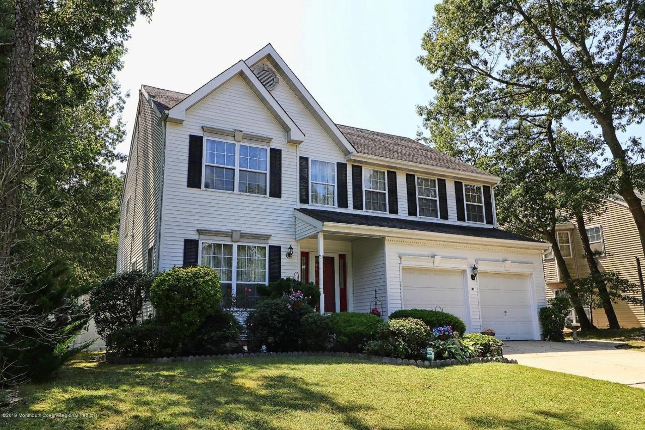 41 Hickory Circle - Photo 1