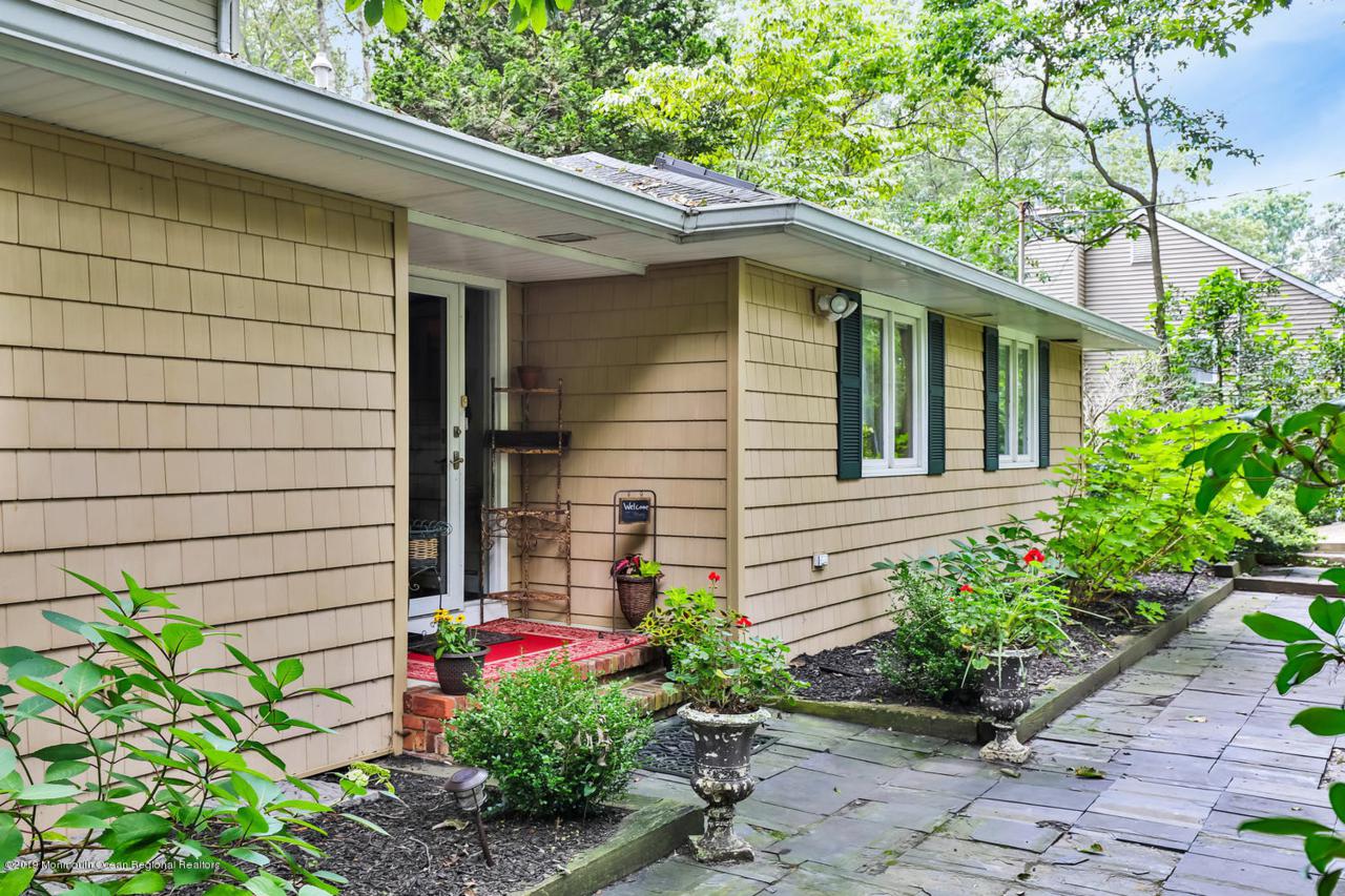 31 Erie Road - Photo 1