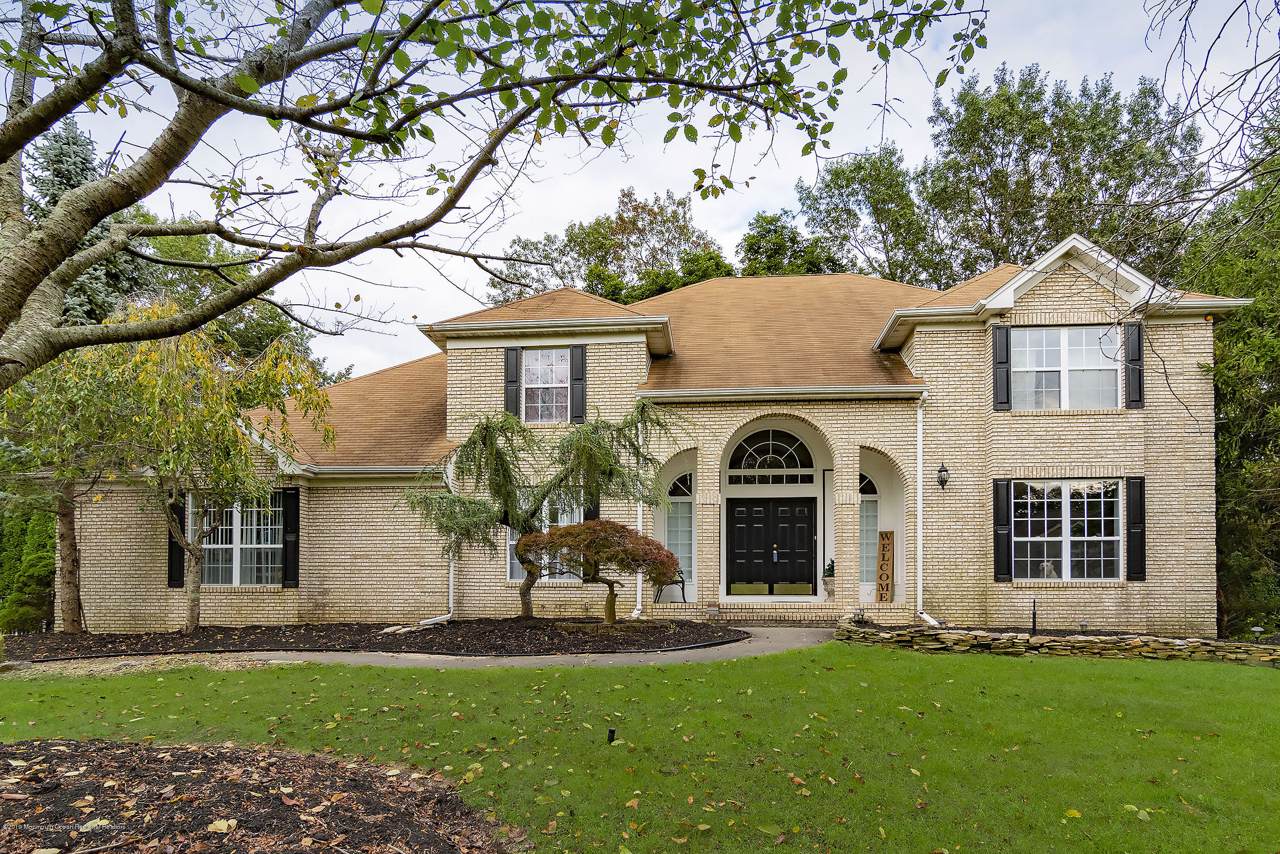 1580 Greenleaf Court - Photo 1